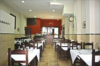 Hostal Carlos I La Línea de la Concepción Gæstehus